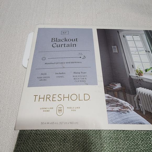 Threshold blackout curtain W 50'' x L 63'' Fern green Aruba - Picture 2 of 6